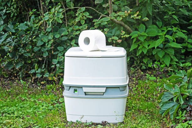 Best Luxury portable toilet rental  in Mayfield, OH