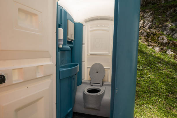 Best Porta potty delivery and setup  in Mayfield, OH